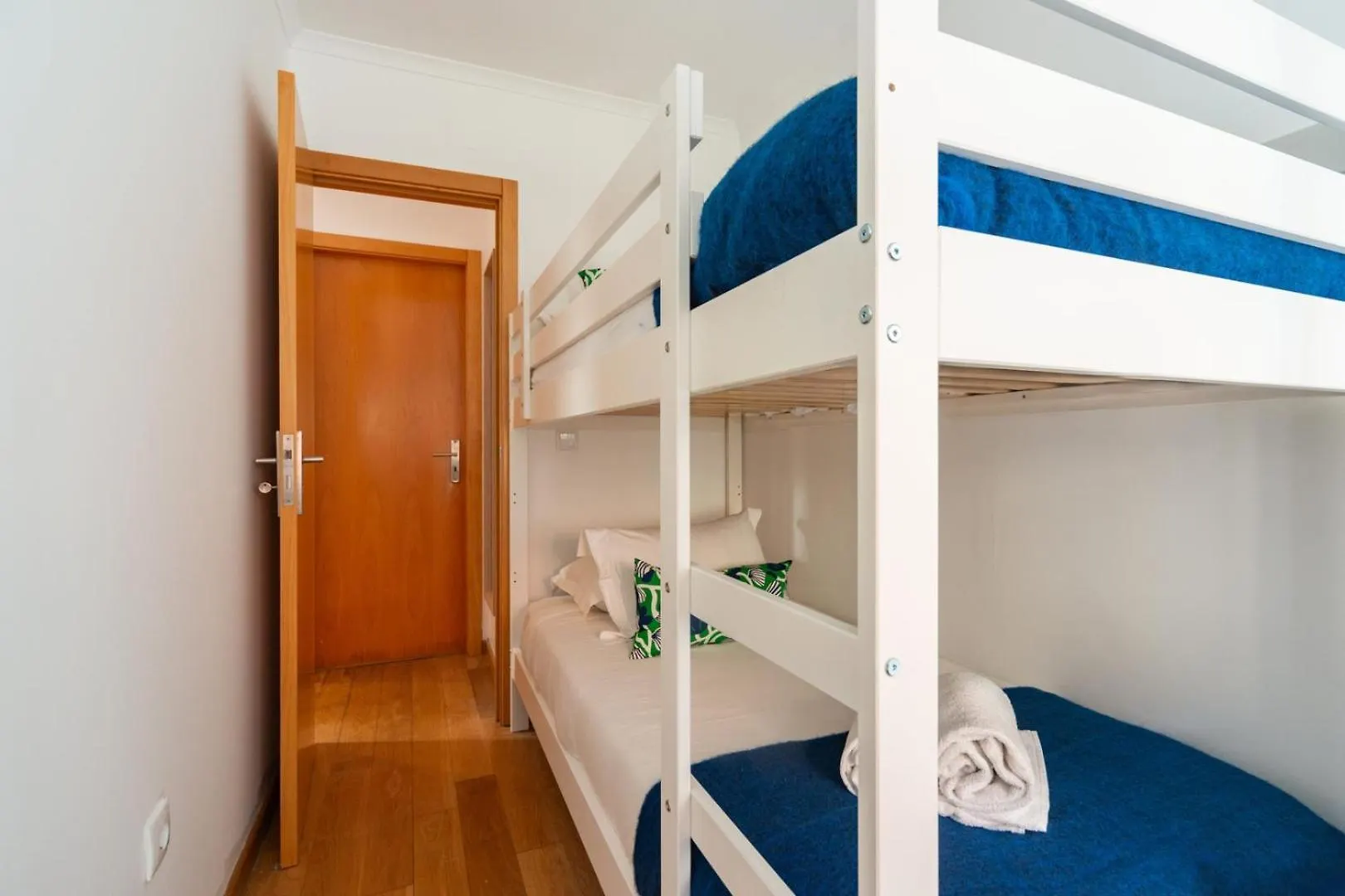 Gorgeous Rooftop 2-Bed Apt 250M To Intendente Sq Lisboa 0*,