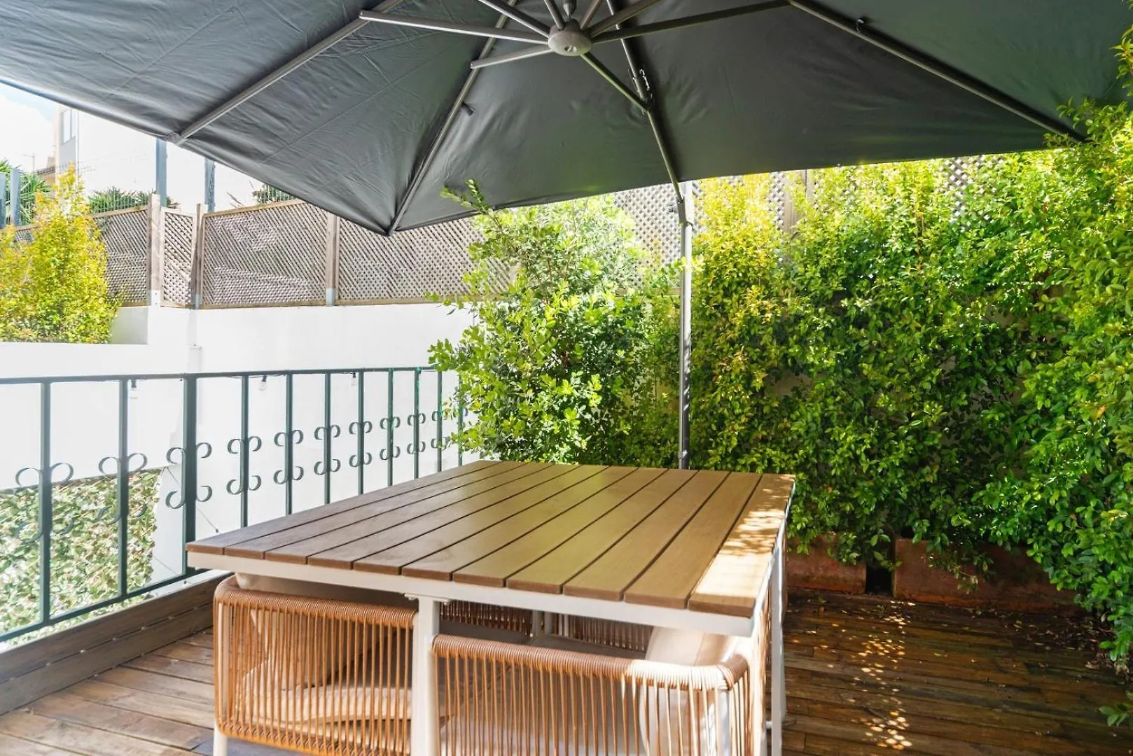 Gorgeous Rooftop 2-Bed Apt 250M To Intendente Sq Lisboa